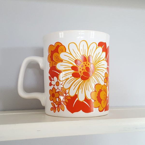 mugg-staffordshire-potteries-röd-&orange-blommotiv-3