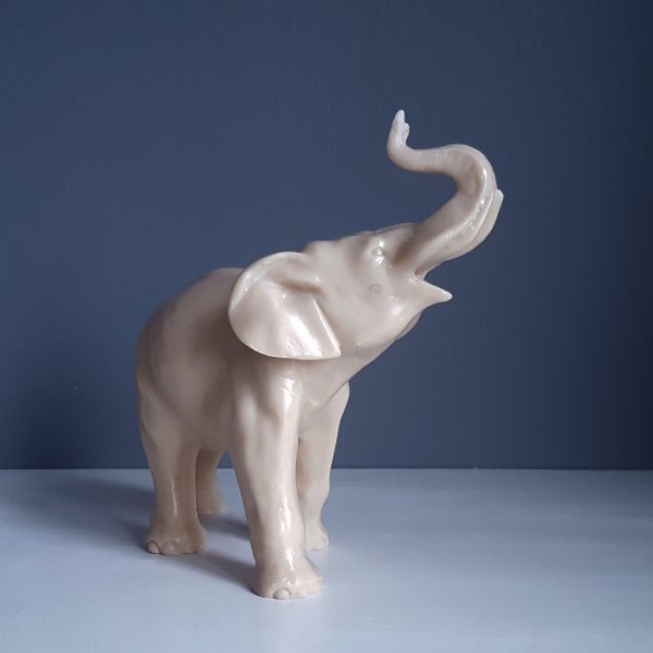 elefant-staty-benvitt-täljsten-2