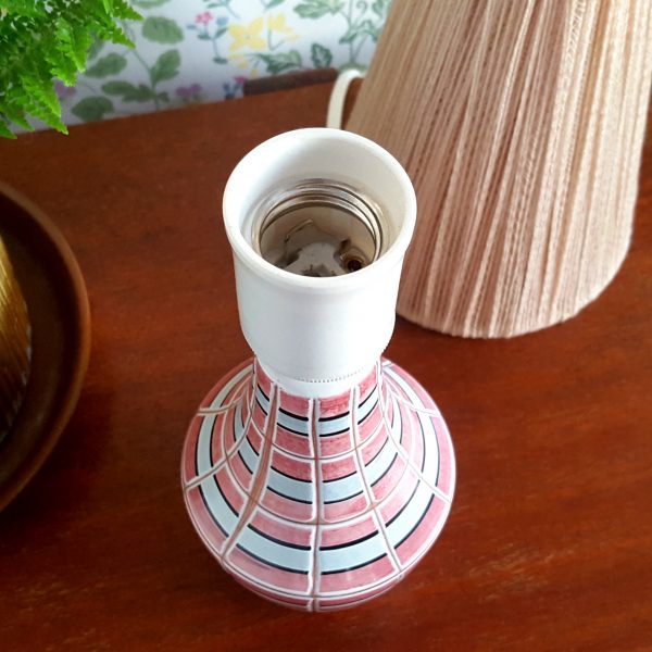 bordslampa-keramik-rosa-&-vit-vintage-9