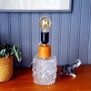 bordslampa-klarglas-pressglas-&-teak-vintage-1