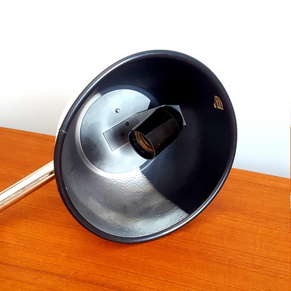 bordslampa-elidus-typ-2206-vit-svart-70-talet-11